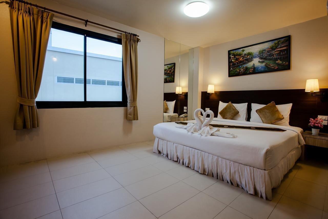 Amici Miei Guest House Phuket Ngoại thất bức ảnh