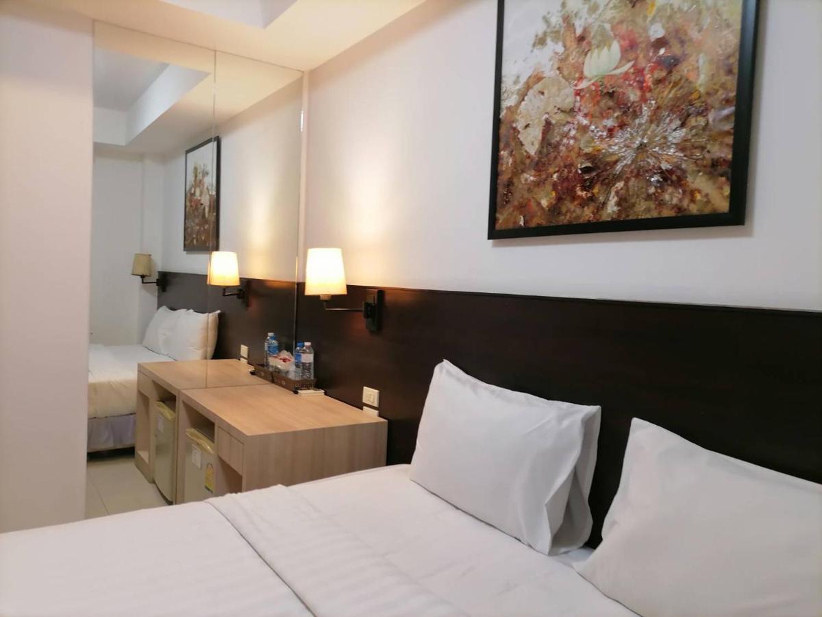 Amici Miei Guest House Phuket Ngoại thất bức ảnh