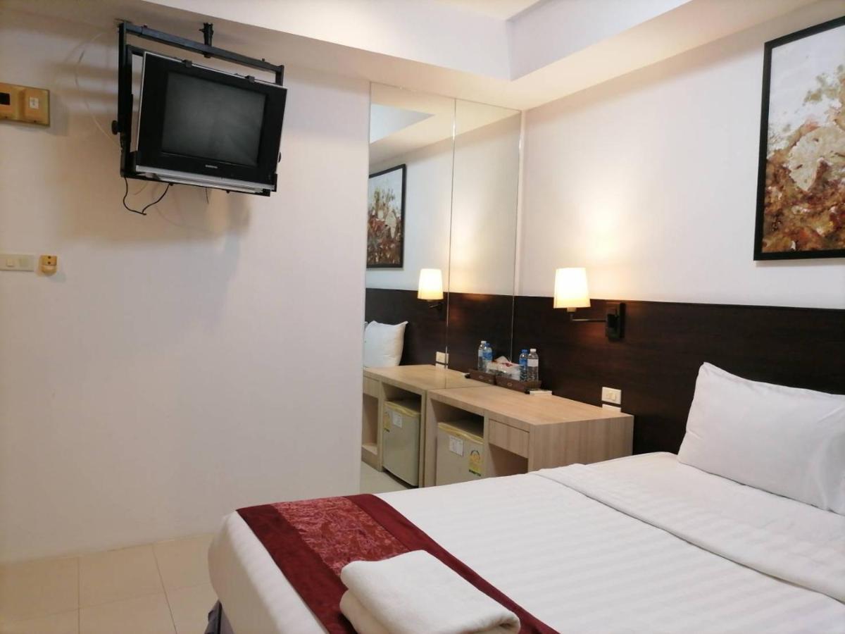 Amici Miei Guest House Phuket Ngoại thất bức ảnh