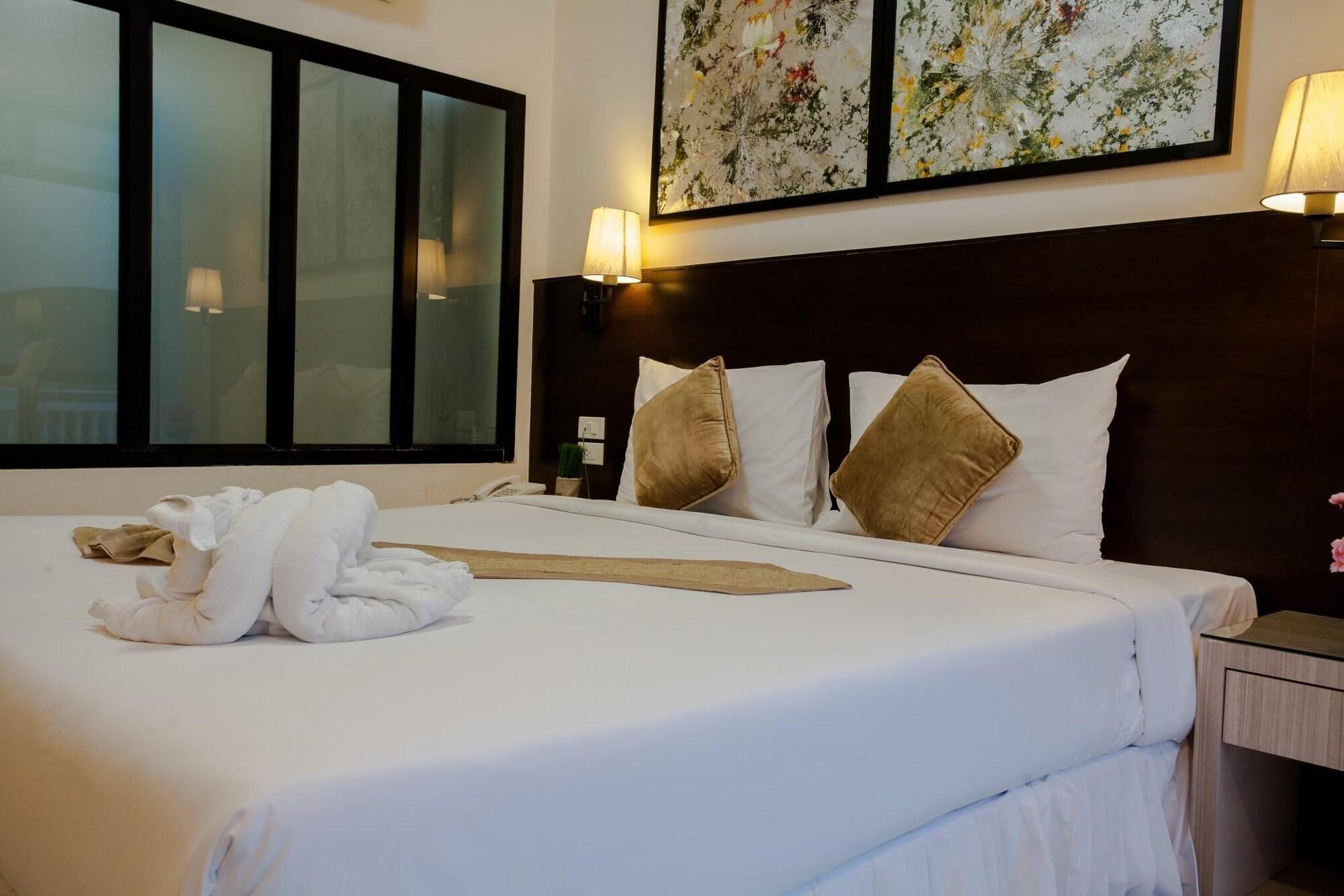 Amici Miei Guest House Phuket Ngoại thất bức ảnh