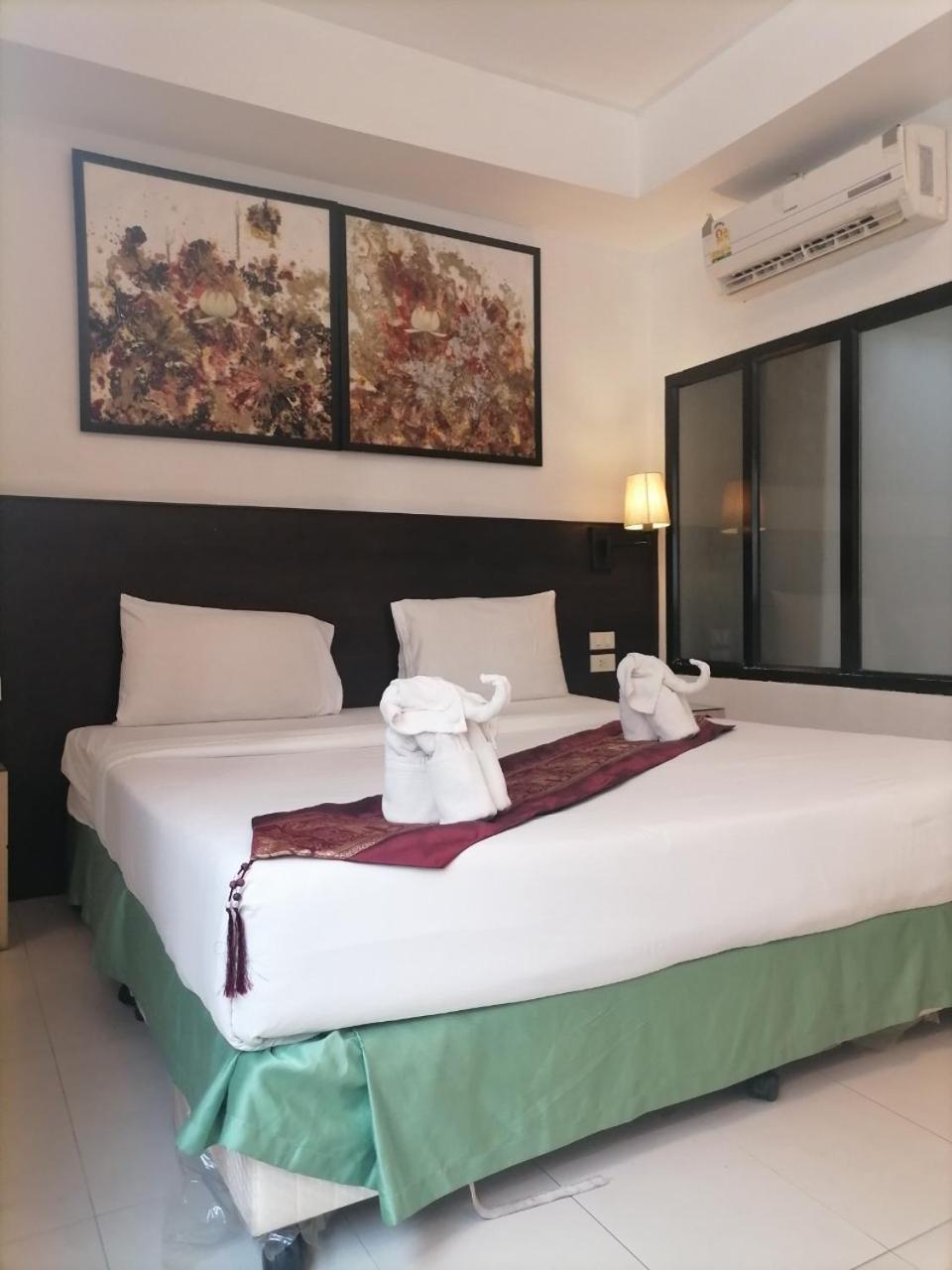 Amici Miei Guest House Phuket Ngoại thất bức ảnh