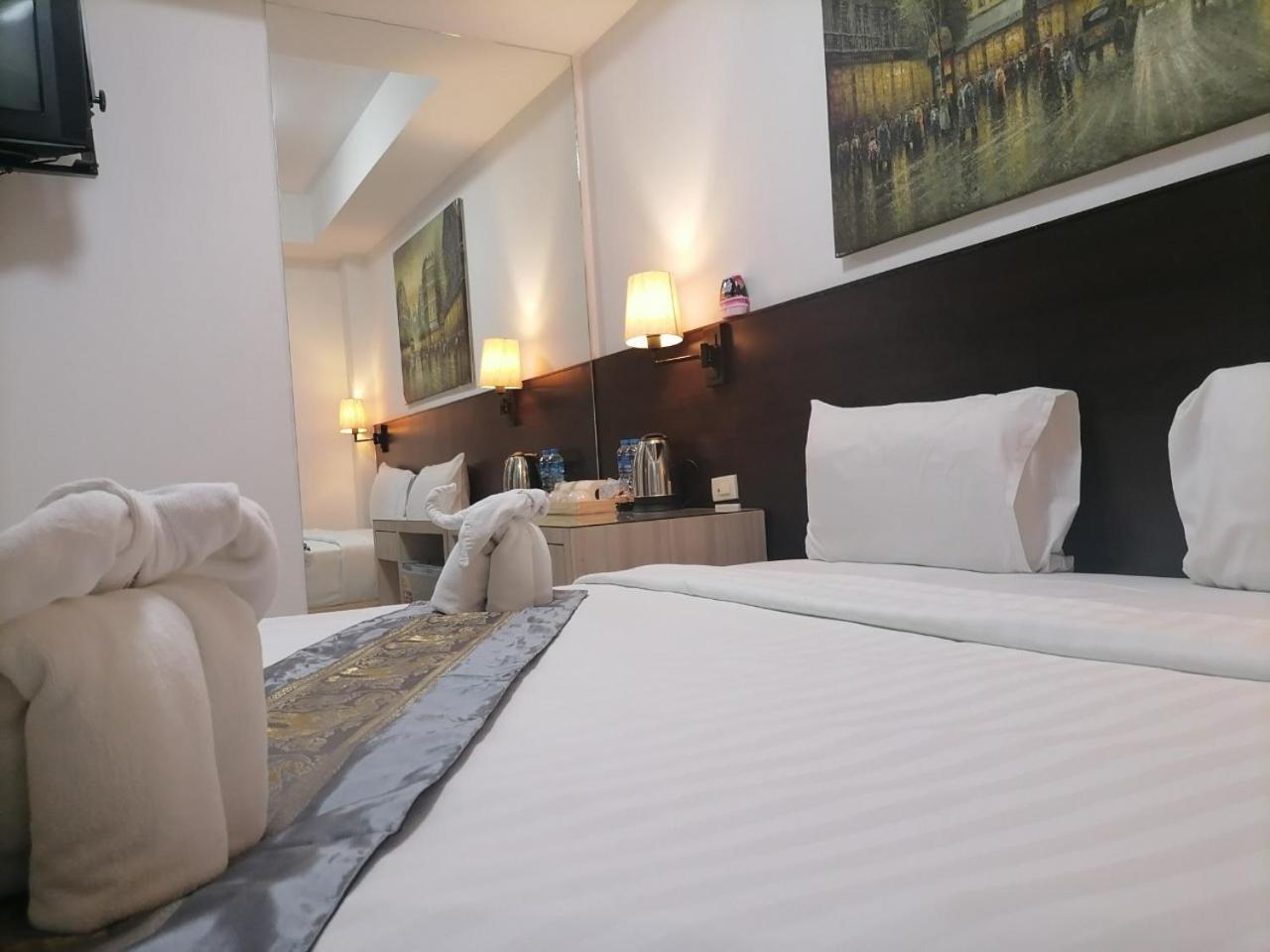 Amici Miei Guest House Phuket Ngoại thất bức ảnh