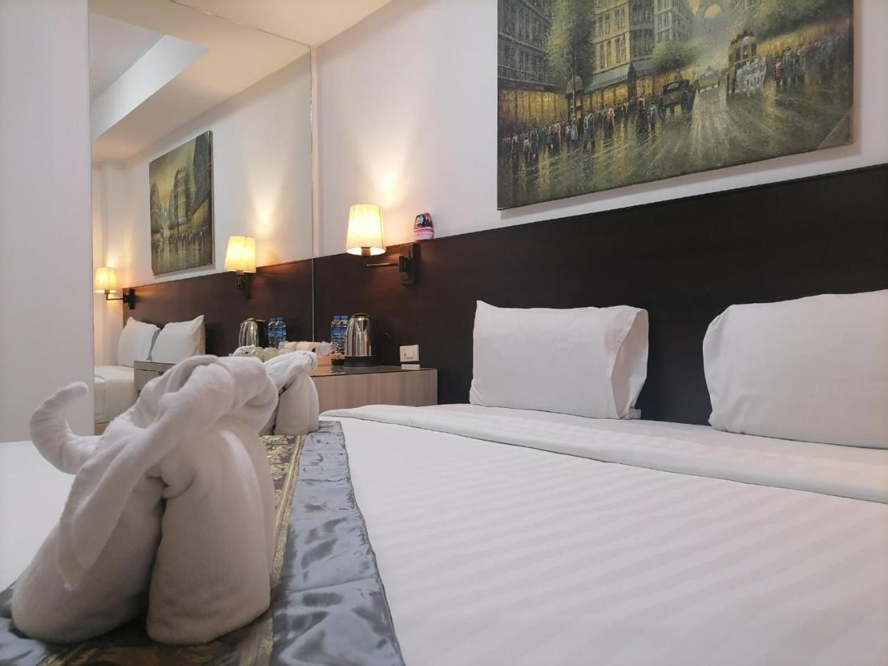 Amici Miei Guest House Phuket Ngoại thất bức ảnh