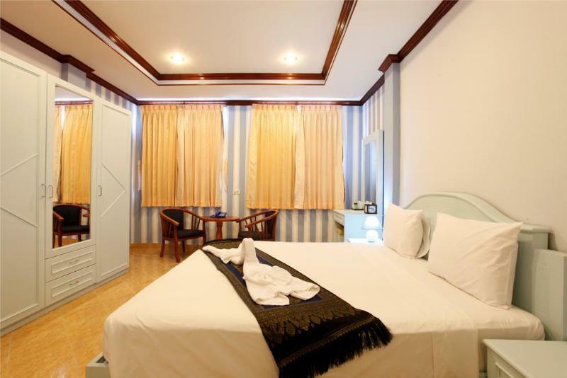 Amici Miei Guest House Phuket Ngoại thất bức ảnh